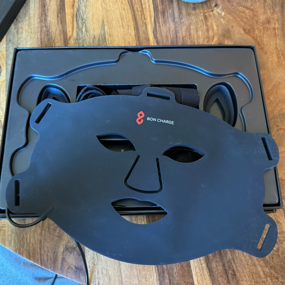 Black LED Skincare Mask
